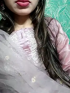 Snapshot of Noor_Darliing chatting on 03/05/25, 06:34 Noor Darliing online show from 03/05/25, 06:34