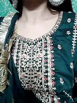 Snapshot of Noor_Darliing chatting on 03/19/25, 06:12 Noor Darliing online show from 03/19/25, 06:12