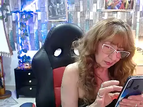 KarimaSarabe online show from 12/04/24, 12:30