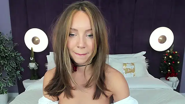 Snapshot of LilyRaisa chatting on 12/22/24, 03:11 LilyRaisa online show from 12/22/24, 03:11