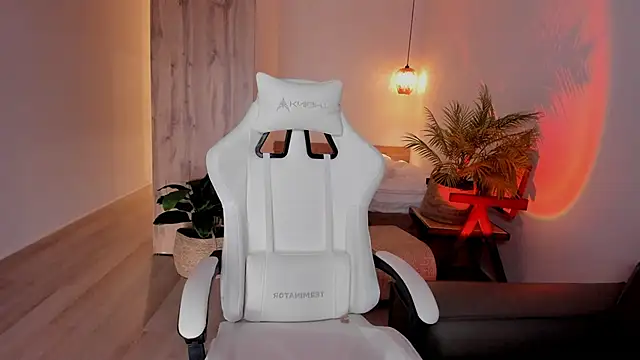 LilyRaisa online show from 03/16/26, 05:24