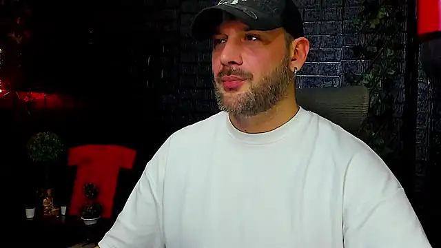 Snapshot of LexXHardy chatting on 10/25/25, 11:32 LexXHardy online show from 10/25/25, 11:32