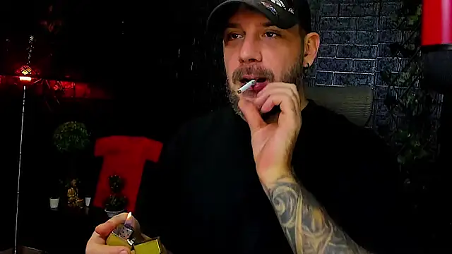 Snapshot of LexXHardy chatting on 10/26/25, 08:37 LexXHardy online show from 10/26/25, 08:37