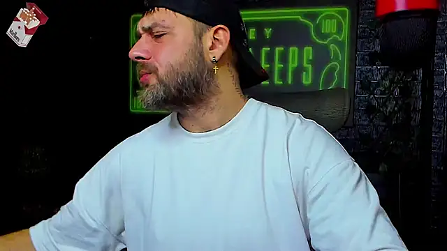 Snapshot of LexXHardy chatting on 11/08/25, 03:12 LexXHardy online show from 11/08/25, 03:12