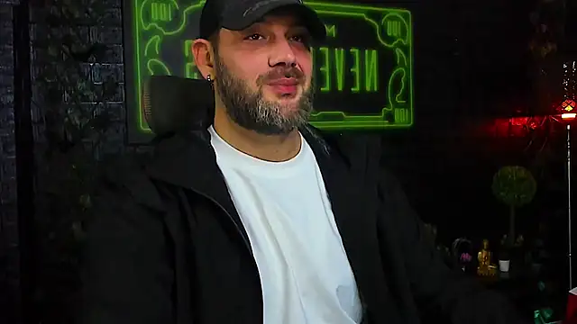 Snapshot of LexXHardy chatting on 11/16/25, 11:38 LexXHardy online show from 11/16/25, 11:38