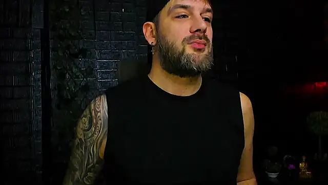 Snapshot of LexXHardy chatting on 11/19/25, 11:21 LexXHardy online show from 11/19/25, 11:21