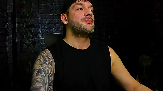 Snapshot of LexXHardy chatting on 11/27/25, 02:02 LexXHardy online show from 11/27/25, 02:02