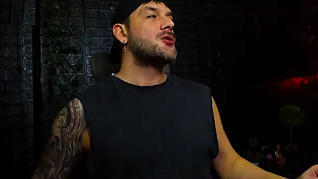 Snapshot of LexXHardy chatting on 11/30/25, 03:32 LexXHardy online show from 11/30/25, 03:32