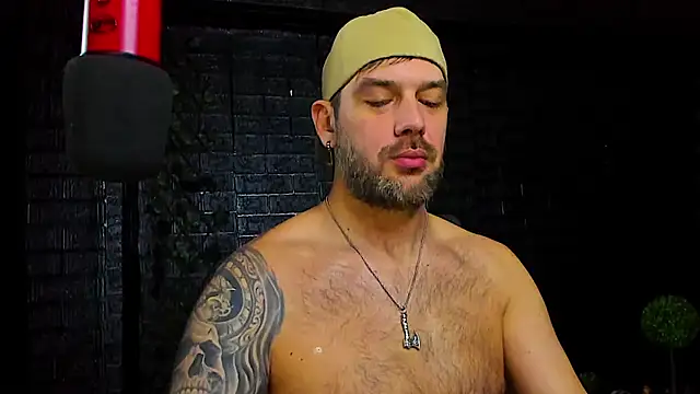 Snapshot of LexXHardy chatting on 12/04/25, 10:57 LexXHardy online show from 12/04/25, 10:57