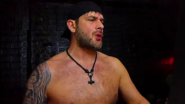 Snapshot of LexXHardy chatting on 12/04/25, 11:57 LexXHardy online show from 12/04/25, 11:57