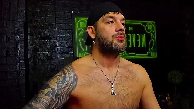 Snapshot of LexXHardy chatting on 12/14/25, 12:54 LexXHardy online show from 12/14/25, 12:54