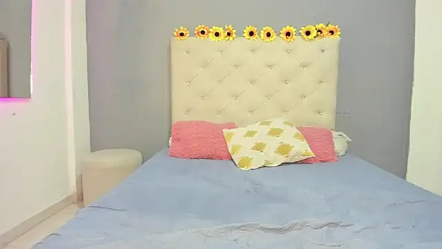 violetasimonz online show from 03/18/25, 03:42