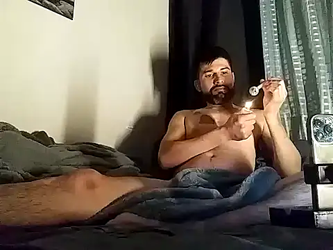 Snapshot of hotraillX chatting on 12/05/24, 07:38 hotraillX online show from 12/05/24, 07:38