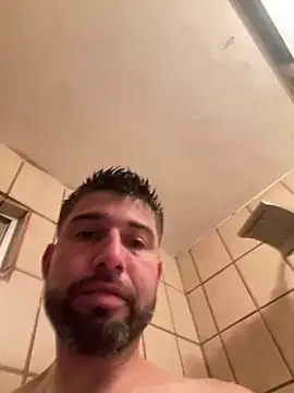 Snapshot of hotraillX chatting on 12/11/24, 01:15 hotraillX online show from 12/11/24, 01:15