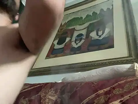 Snapshot of hotraillX chatting on 12/20/24, 08:23 hotraillX online show from 12/20/24, 08:23