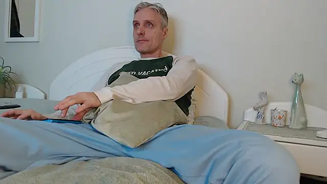 StrongBill online show from 01/26/25, 02:52