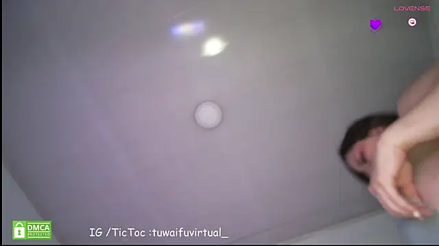 TuWaifuVirtual1 online show from 04/08/26, 12:21