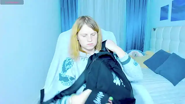 Kathlyn  Heath online show from 11/19/25, 07:03