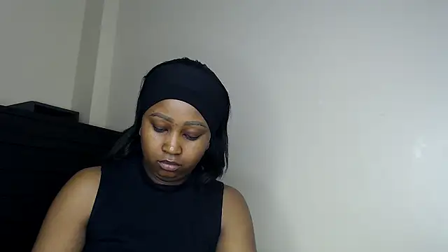 NIKKIE LOVE online show from 04/13/26, 09:31