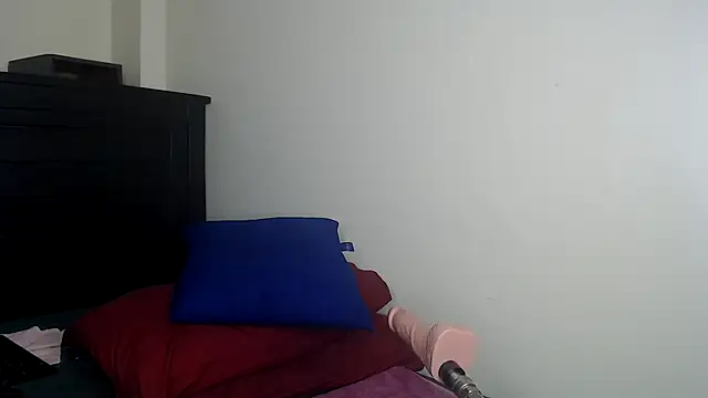 NIKKIE LOVE online show from 05/15/26, 06:48