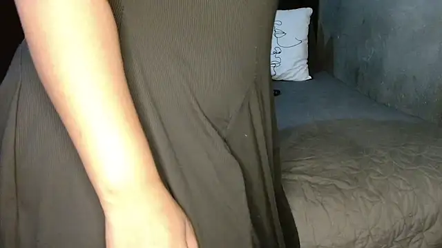 CURVEYDOLLXX online show from 04/10/26, 07:57