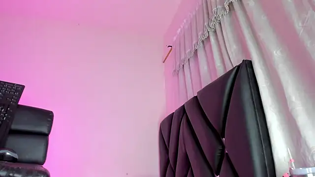 stephany doll  online show from 09/14/25, 07:46