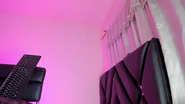 stephany doll  online show from 05/14/26, 09:43