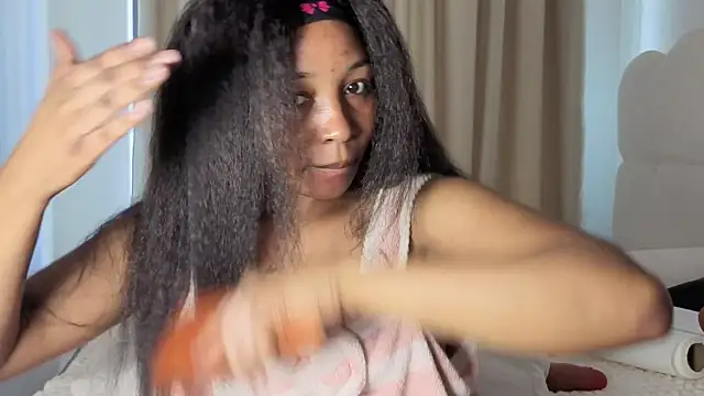 Snapshot of sexycabdy chatting on 11/03/25, 02:29 sexycabdy online show from 11/03/25, 02:29