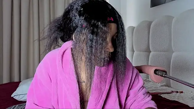 Snapshot of sexycabdy chatting on 11/30/25, 02:32 sexycabdy online show from 11/30/25, 02:32