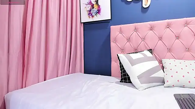 Snapshot of AngelitaWild_ chatting on 02/28/25, 08:39 AngelitaWild  online show from 02/28/25, 08:39