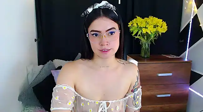 Snapshot of Isa_Maiden1 chatting on 01/12/25, 10:33 Isa Maiden1 online show from 01/12/25, 10:33