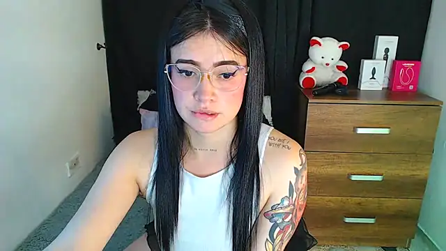 Snapshot of Isa_Maiden1 chatting on 09/17/25, 02:19 Isa Maiden1 online show from 09/17/25, 02:19