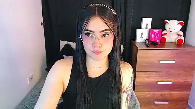 Snapshot of Isa_Maiden1 chatting on 09/23/25, 04:10 Isa Maiden1 online show from 09/23/25, 04:10