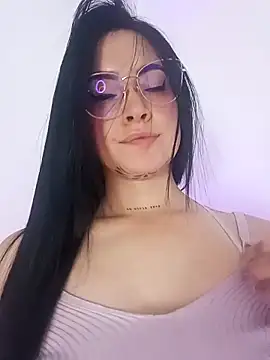 Snapshot of Isa_Maiden1 chatting on 11/22/25, 04:50 Isa Maiden1 online show from 11/22/25, 04:50