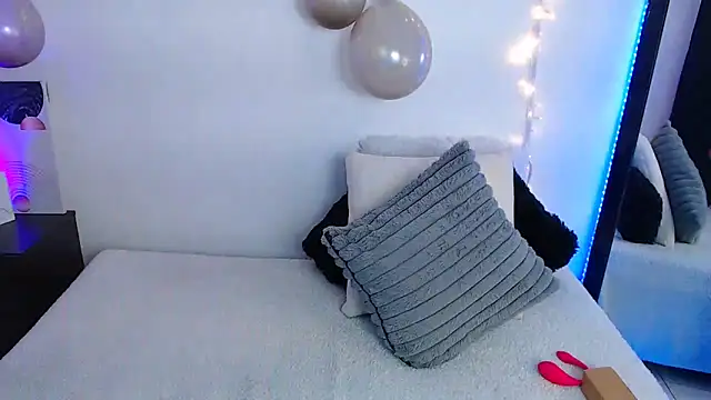 Isa Maiden1 online show from 03/13/26, 04:24