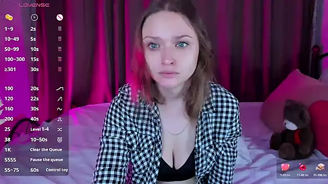 Snapshot of Linda_Bryant chatting on 12/02/24, 12:52 Linda Bryant online show from 12/02/24, 12:52