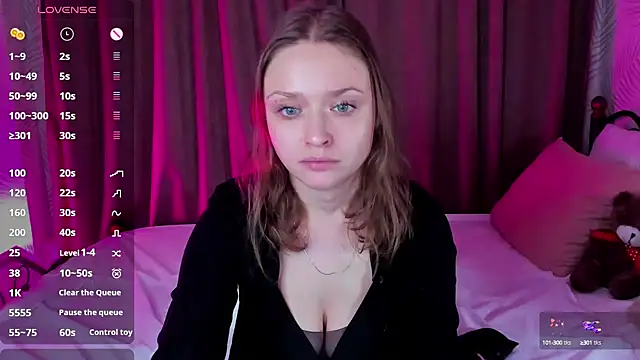 Snapshot of Linda_Bryant chatting on 12/16/24, 03:51 Linda Bryant online show from 12/16/24, 03:51