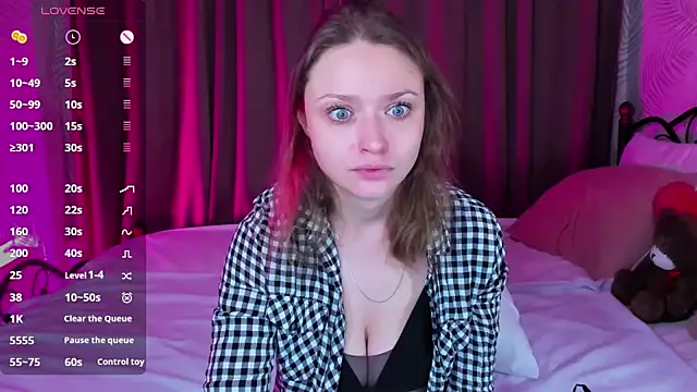 Snapshot of Linda_Bryant chatting on 12/23/24, 12:57 Linda Bryant online show from 12/23/24, 12:57