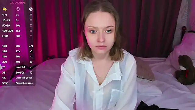 Snapshot of Linda_Bryant chatting on 02/15/25, 11:36 Linda Bryant online show from 02/15/25, 11:36