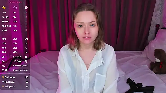 Snapshot of Linda_Bryant chatting on 02/16/25, 02:42 Linda Bryant online show from 02/16/25, 02:42