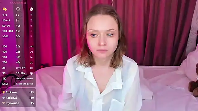 Snapshot of Linda_Bryant chatting on 02/16/25, 05:48 Linda Bryant online show from 02/16/25, 05:48