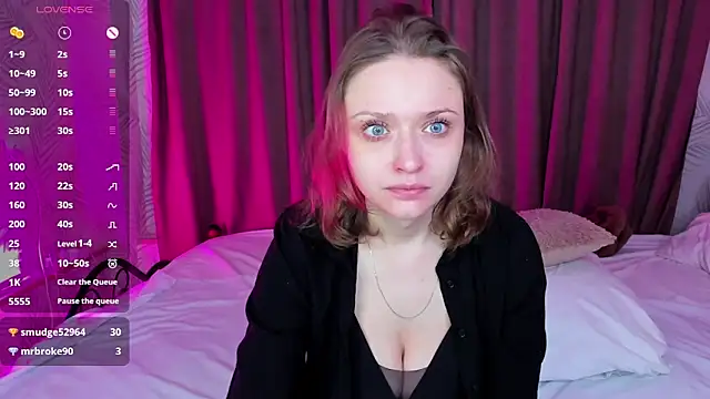 Snapshot of Linda_Bryant chatting on 02/17/25, 11:53 Linda Bryant online show from 02/17/25, 11:53