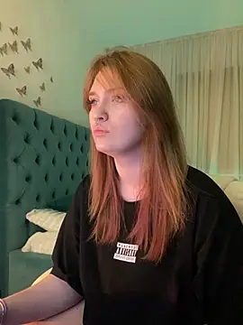 Snapshot of _Chlo__e chatting on 02/28/25, 11:34 Chlo e online show from 02/28/25, 11:34