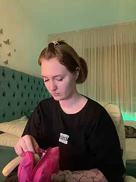 Snapshot of _Chlo__e chatting on 03/01/25, 11:26 Chlo e online show from 03/01/25, 11:26