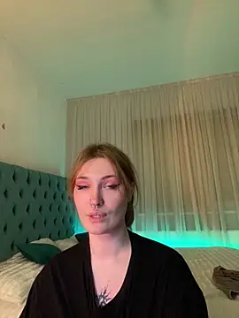 Snapshot of _Chlo__e chatting on 03/02/25, 02:30 Chlo e online show from 03/02/25, 02:30