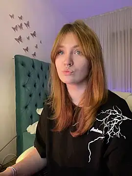 Snapshot of _Chlo__e chatting on 03/09/25, 11:03 Chlo e online show from 03/09/25, 11:03