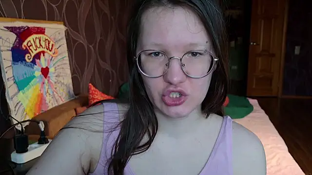 Snapshot of MiriamOr chatting on 11/10/25, 07:40 MiriamOr online show from 11/10/25, 07:40