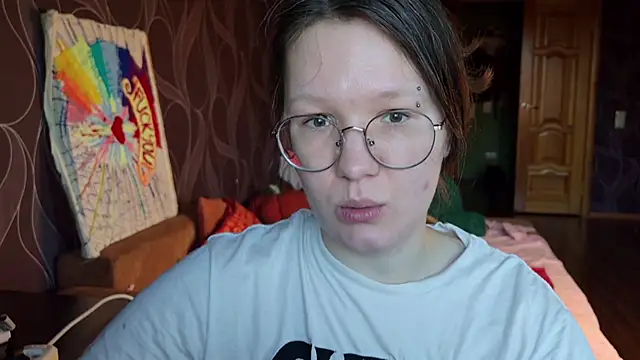 Snapshot of MiriamOr chatting on 11/15/25, 07:38 MiriamOr online show from 11/15/25, 07:38