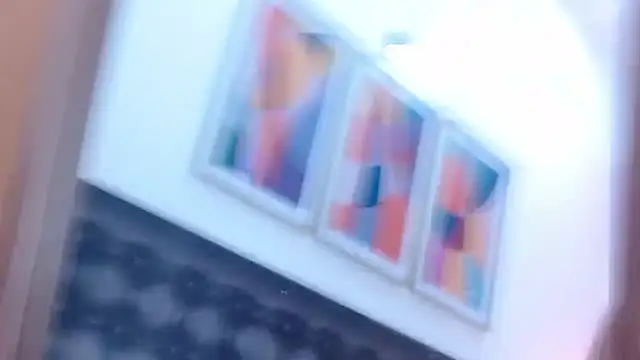 sandra 20 online show from 10/03/25, 11:40