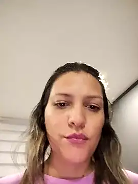 Snapshot of Mia_Hampton chatting on 01/24/25, 08:11 Mia Hampton online show from 01/24/25, 08:11